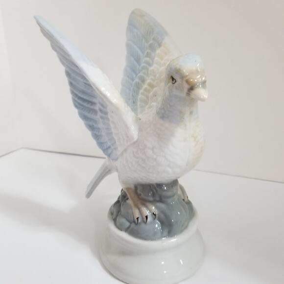 Vintage ceramic porcelain dove - Picture 13 of 15